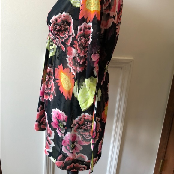 CAbi Coverup - Picture 2 of 4